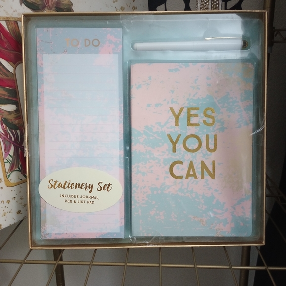 Stationery Set. ECCOLO 3 Piece Glam Metallic Gold w/Pink and Blue. NWT - Picture 2 of 7